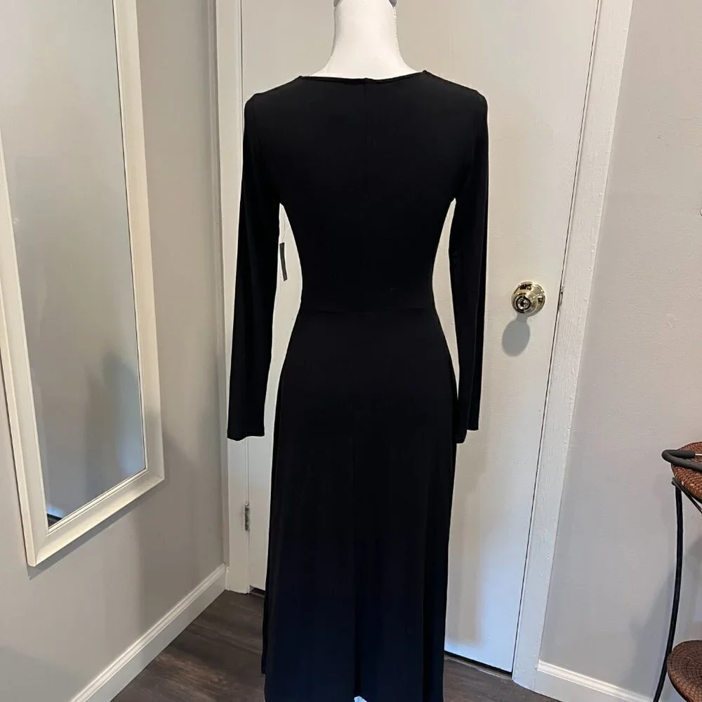 NWT Old Navy Fit & Flare Twist Front Cutout Black maxi dress, Size Med - Picture 5 of 9